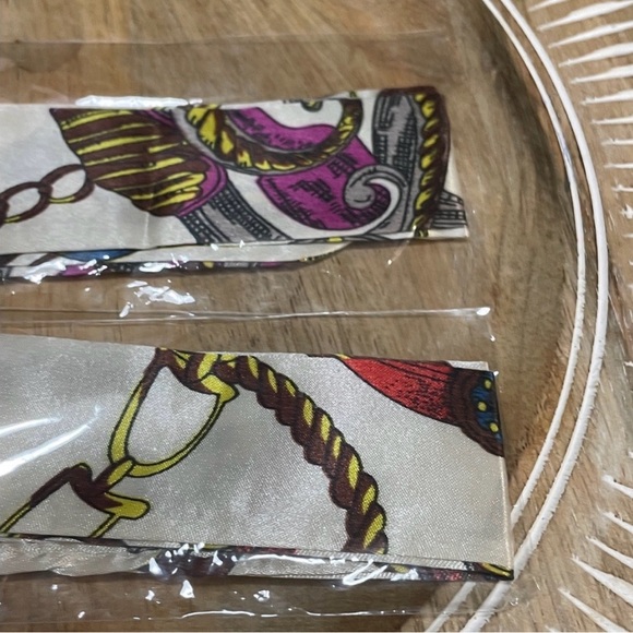 Colorful Patterned Purse Scarf - Picture 4 of 5